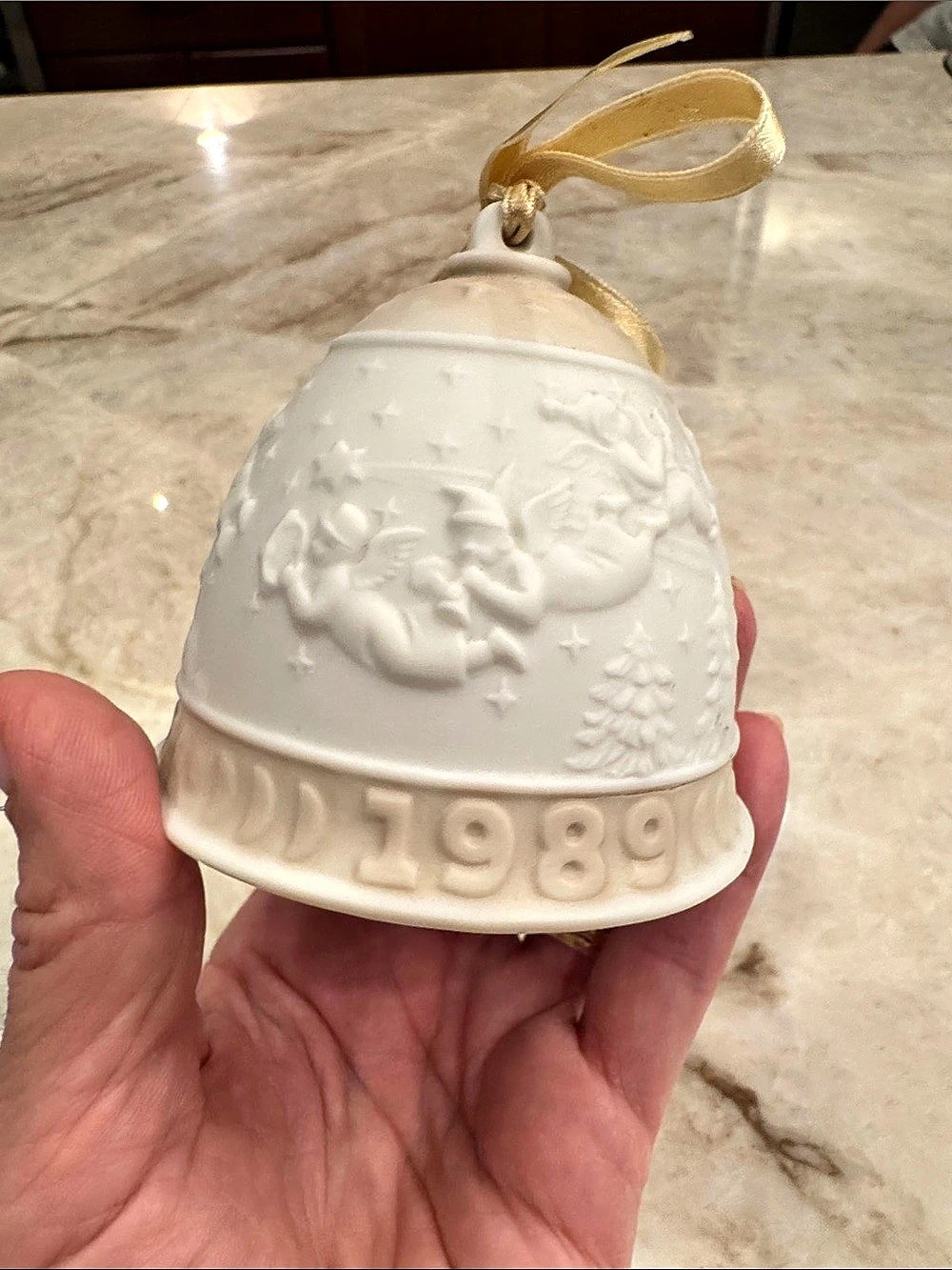 Lladró Campanita Navidad 1989 Bell Ornament White & Gold